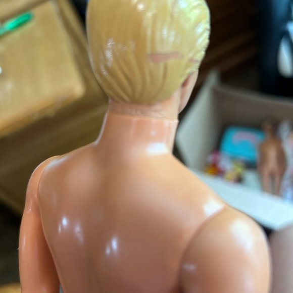 Vintage Ken Dolls '58, '88, '91, '83 and Clothing Mattel - Picture 8 of 16